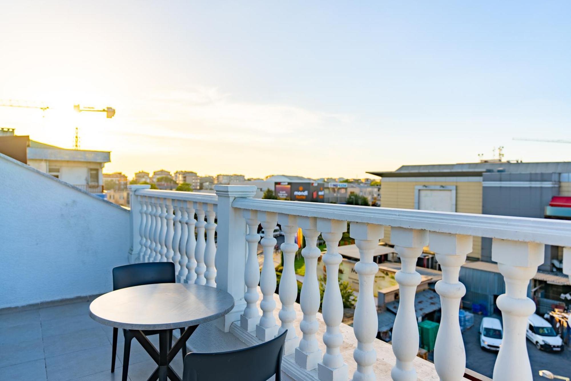 Black Palace Hotel Istanbul Ngoại thất bức ảnh
