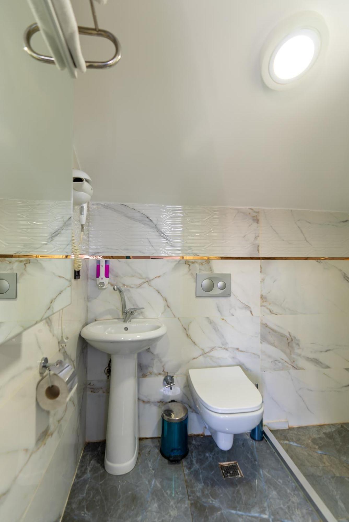 Black Palace Hotel Istanbul Ngoại thất bức ảnh